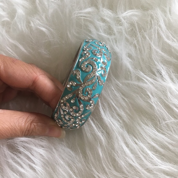 ‘Wendy’ Beautiful enameled bangle - Picture 4 of 7